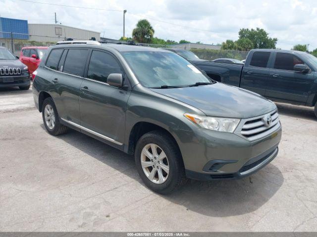  Salvage Toyota Highlander