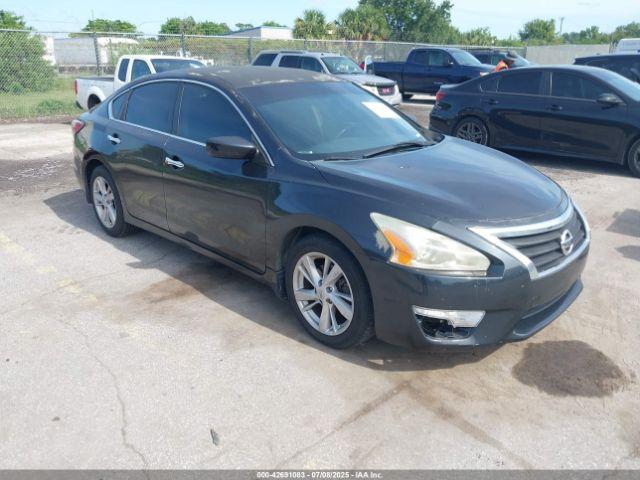  Salvage Nissan Altima