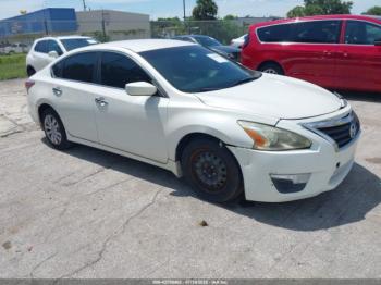  Salvage Nissan Altima