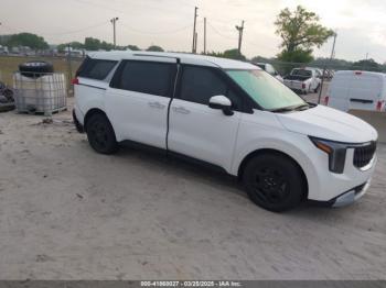  Salvage Kia Carnival