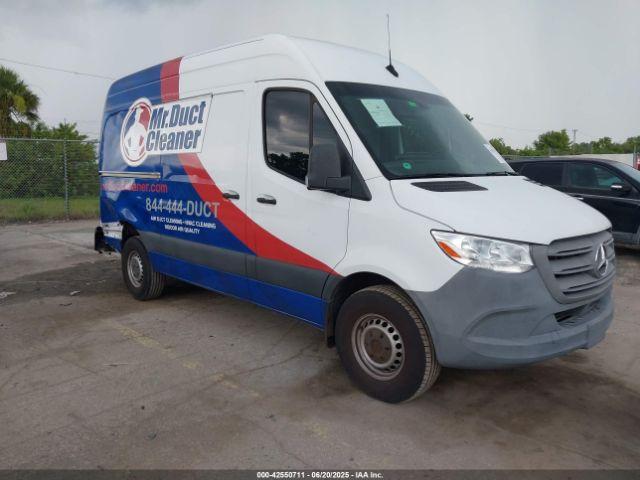  Salvage Mercedes-Benz Sprinter 2500
