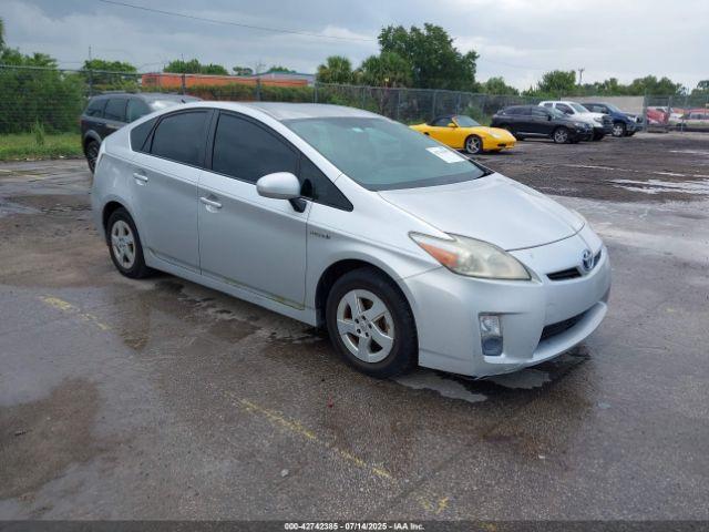  Salvage Toyota Prius