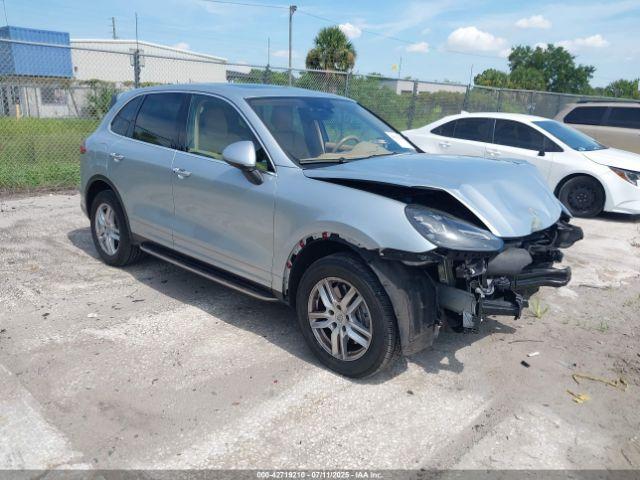  Salvage Porsche Cayenne