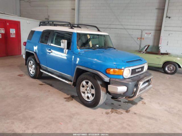  Salvage Toyota FJ Cruiser