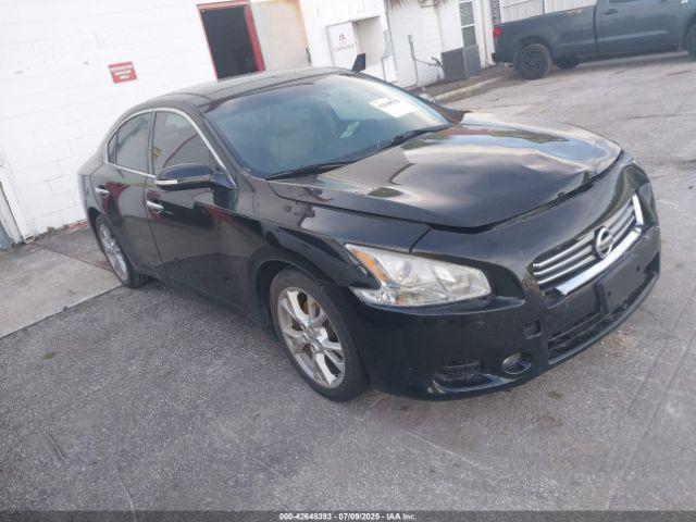  Salvage Nissan Maxima