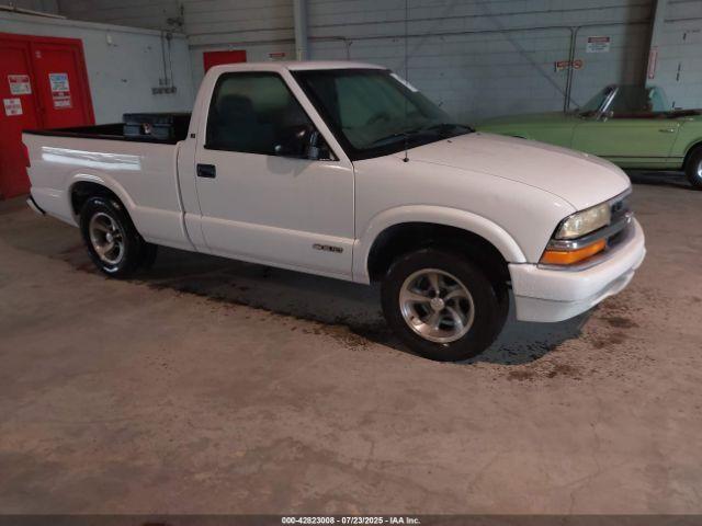  Salvage Chevrolet S-10