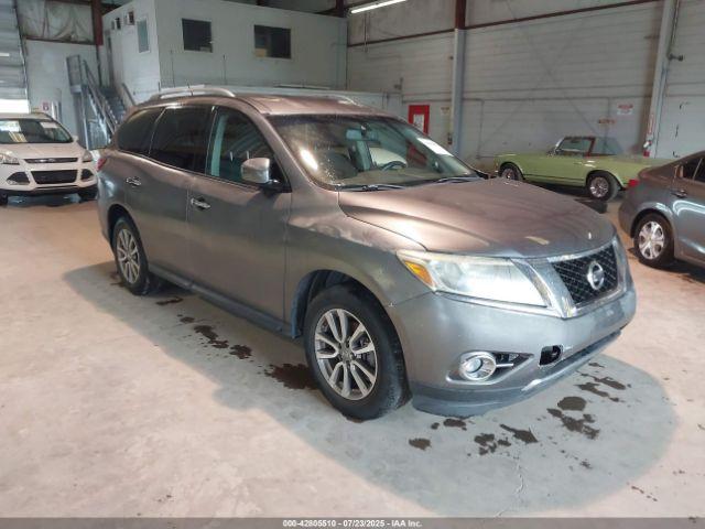  Salvage Nissan Pathfinder