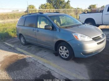  Salvage Toyota Sienna