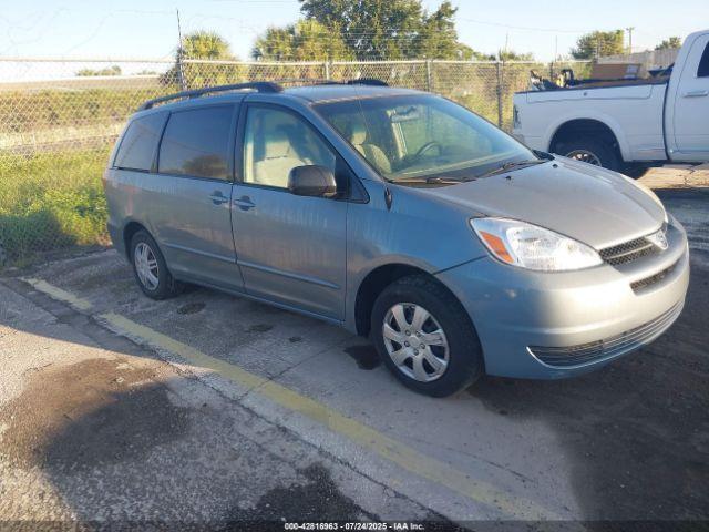  Salvage Toyota Sienna