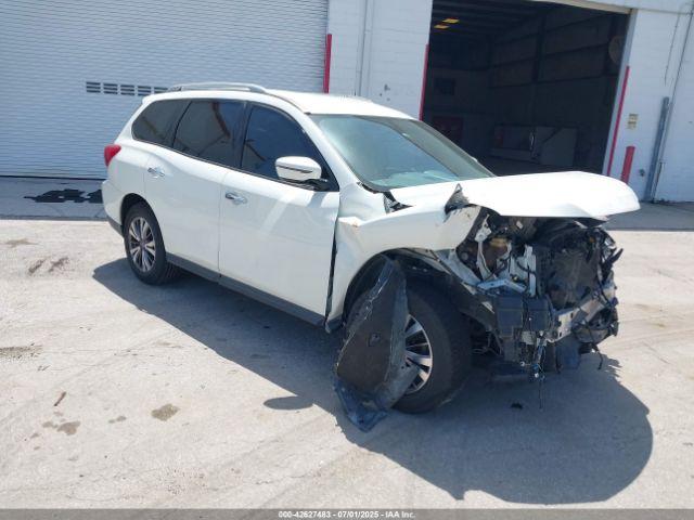  Salvage Nissan Pathfinder