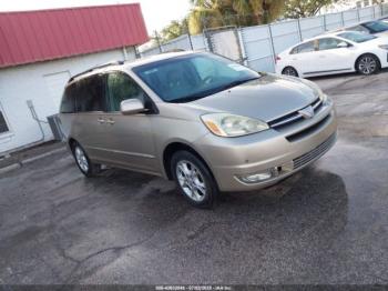  Salvage Toyota Sienna