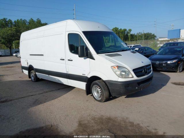  Salvage Mercedes-Benz Sprinter 2500