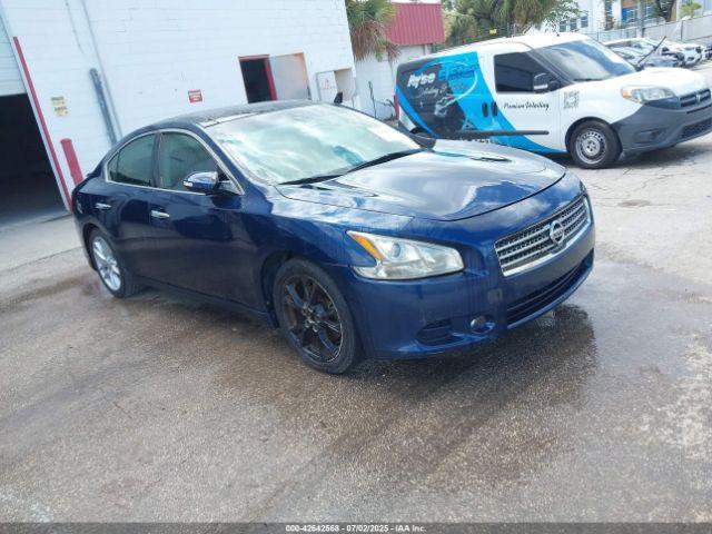  Salvage Nissan Maxima