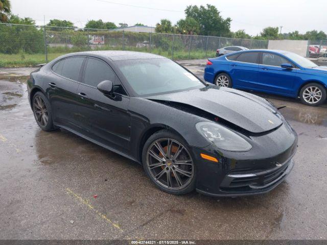  Salvage Porsche Panamera