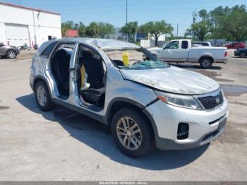  Salvage Kia Sorento