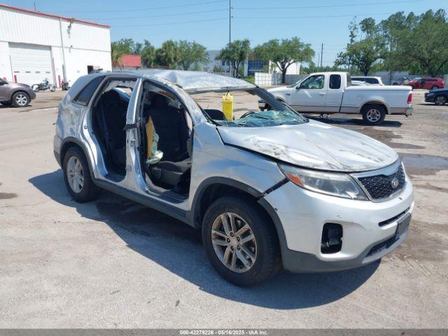  Salvage Kia Sorento