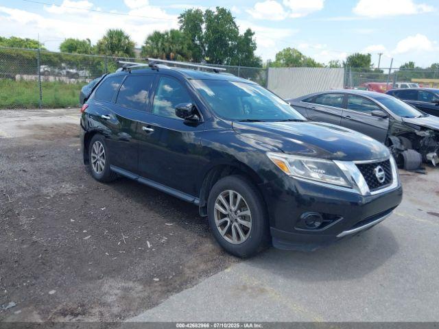  Salvage Nissan Pathfinder