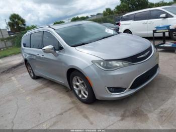  Salvage Chrysler Pacifica