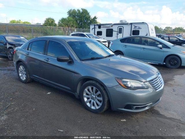  Salvage Chrysler 200