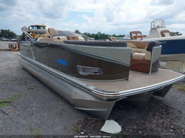  Salvage Tahoe Pontoon Other