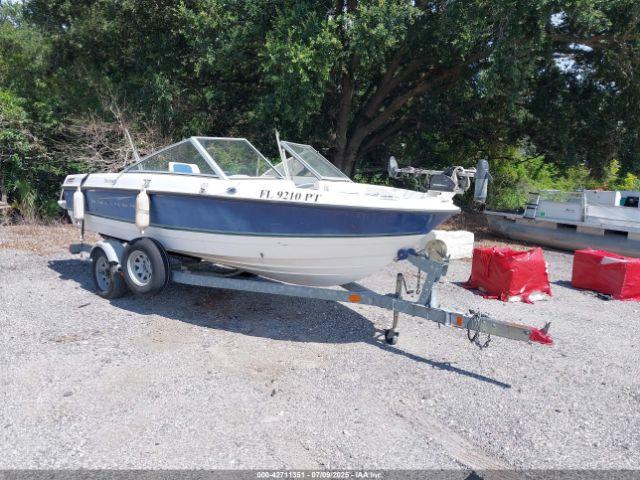  Salvage Bayliner Boat