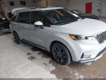  Salvage Kia Carnival