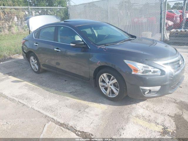  Salvage Nissan Altima