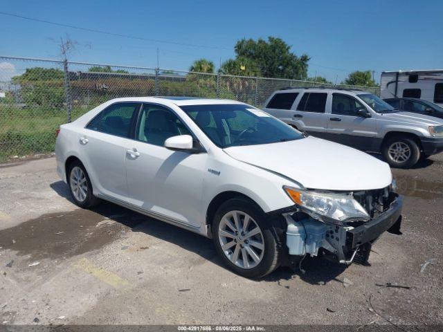  Salvage Toyota Camry