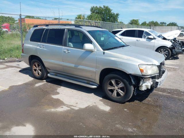  Salvage Toyota Highlander