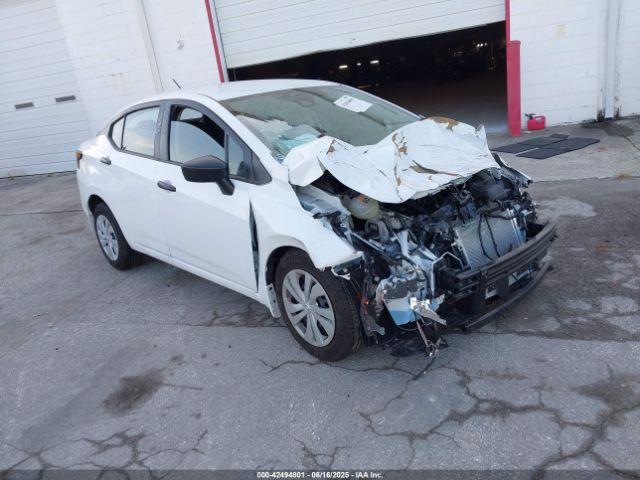  Salvage Nissan Versa