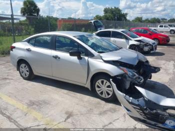  Salvage Nissan Versa