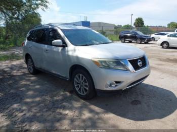  Salvage Nissan Pathfinder