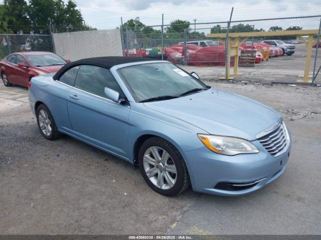  Salvage Chrysler 200