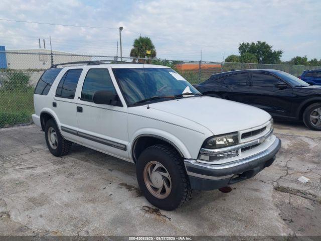  Salvage Chevrolet Blazer