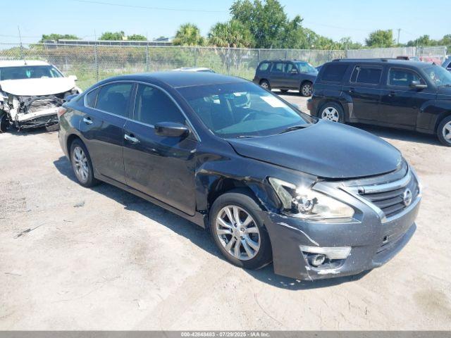  Salvage Nissan Altima