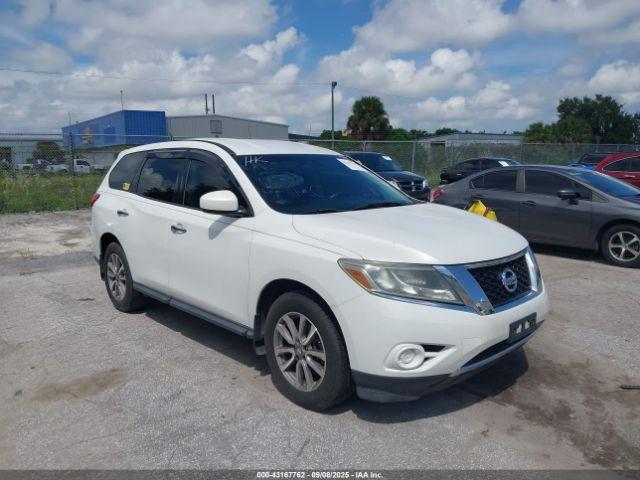  Salvage Nissan Pathfinder