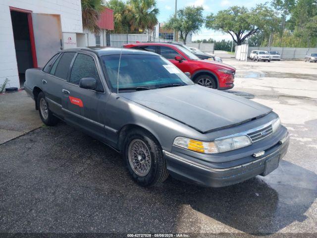  Salvage Ford Crown Victoria