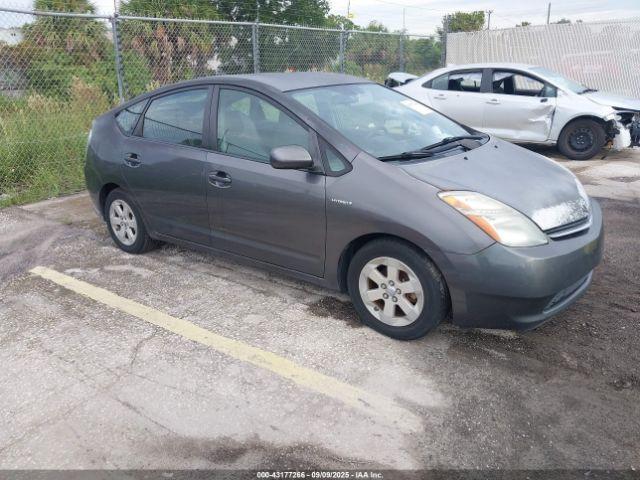 Salvage Toyota Prius