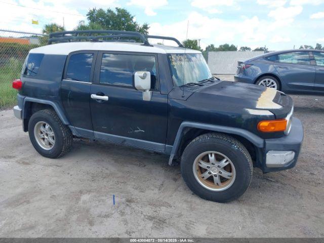  Salvage Toyota FJ Cruiser