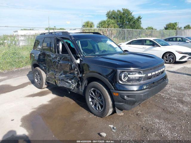  Salvage Ford Bronco