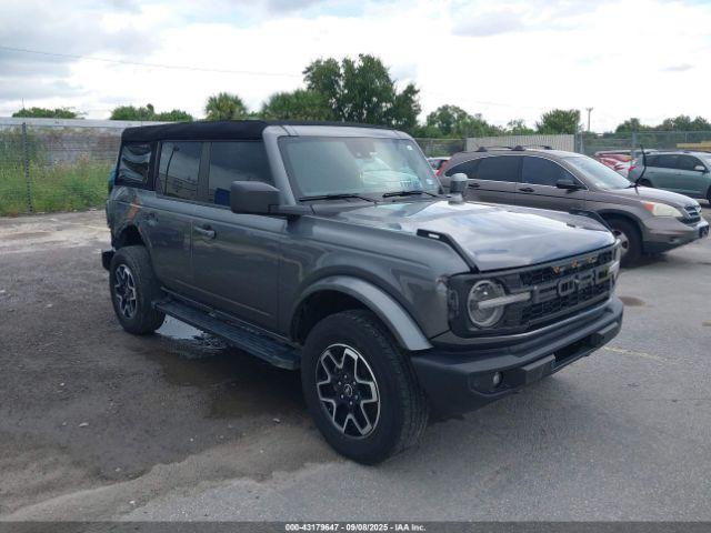 Salvage Ford Bronco