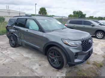  Salvage Ford Explorer