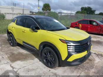  Salvage Nissan Kicks
