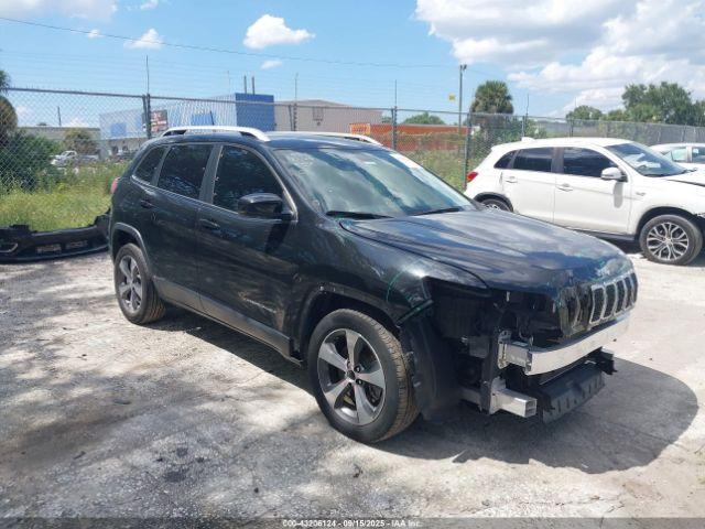  Salvage Jeep Cherokee