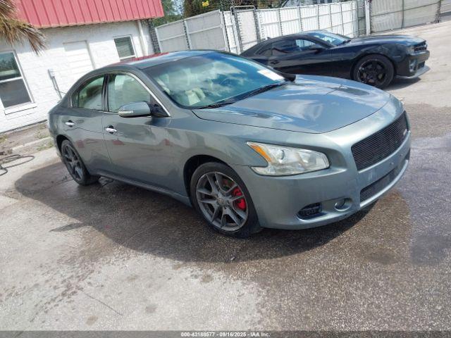  Salvage Nissan Maxima