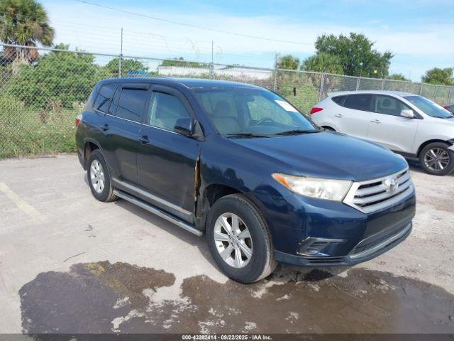  Salvage Toyota Highlander