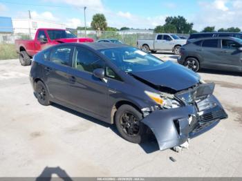  Salvage Toyota Prius