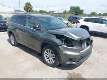  Salvage Toyota Highlander