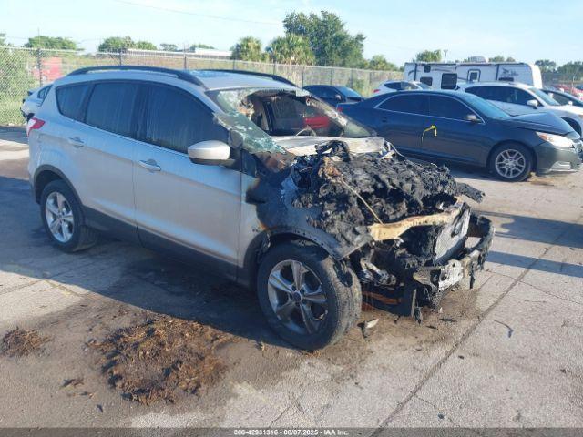  Salvage Ford Escape
