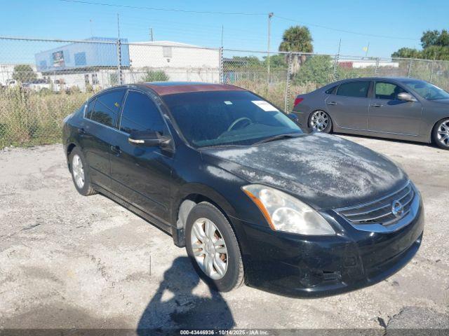  Salvage Nissan Altima